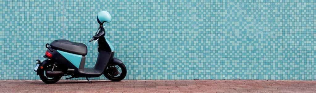 wall, moped, scooter-6958508.jpg